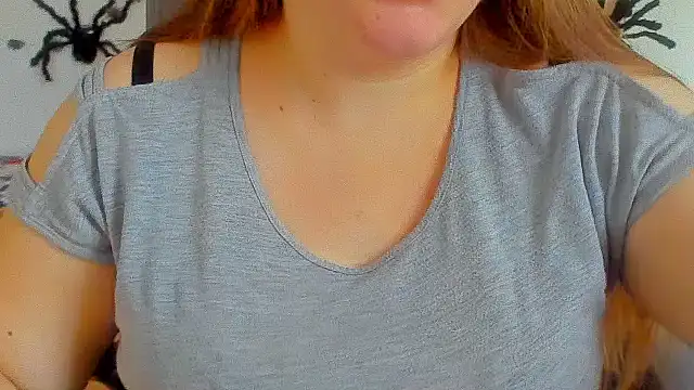 Snapshot of Liza-Mendez chatting on 10.14.25 Liza-Mendez online show from 10.14.25