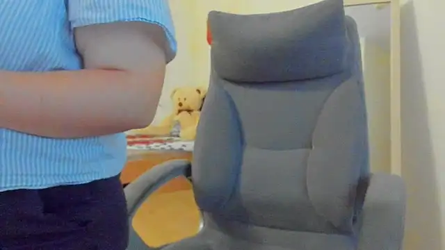 Snapshot of Liza-Mendez chatting on 11.08.25 Liza-Mendez online show from 11.08.25