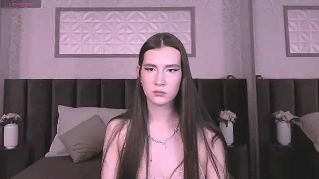 Snapshot of babyy_gloria chatting on 09.27.25 babyy gloria online show from 09.27.25