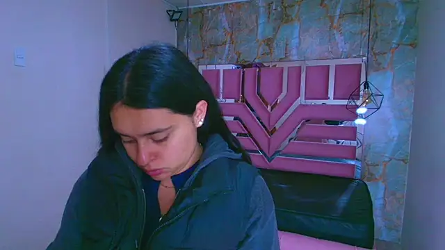 Snapshot of lorem_adams chatting on 11.17.25 lorem adams online show from 11.17.25