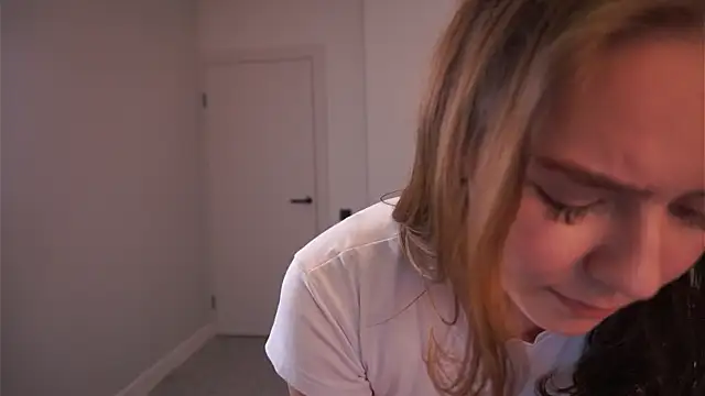 AdrianaCoenen online show from 09.23.25