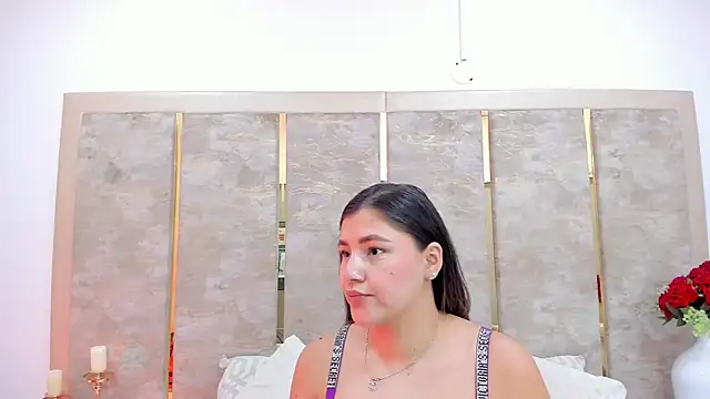 AnyaSosa  online show from 10.04.25