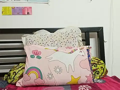 Snapshot of justin_new3 chatting on 10.31.25 justin new3 online show from 10.31.25