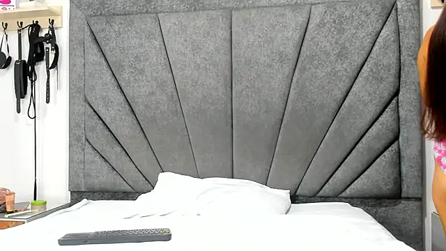 SeleneAndDorian online show from 11.18.25