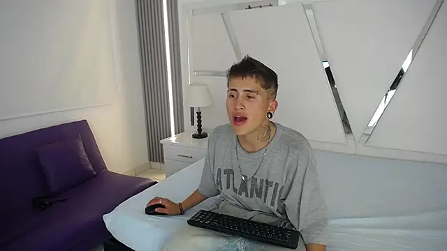 oblivionlove online show from 03.10.26