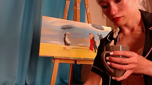 Snapshot of GirlFeetQueen chatting on 09.23.25 GirlFeetQueen online show from 09.23.25