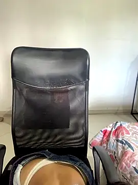 Snapshot of sweet-abbie chatting on 10.26.25 sweet-abbie online show from 10.26.25