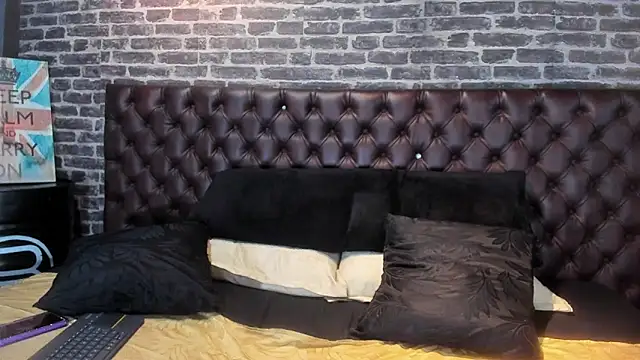 Meli28  online show from 09.25.25