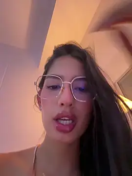 Julieta Duque online show from 12.16.25