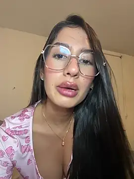 Julieta Duque online show from 06.10.26