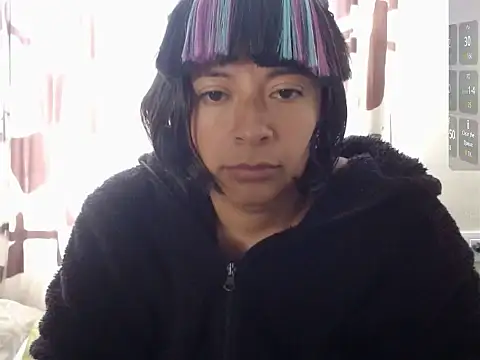 Snapshot of Acelinrose chatting on 04.18.26 Acelinrose online show from 04.18.26