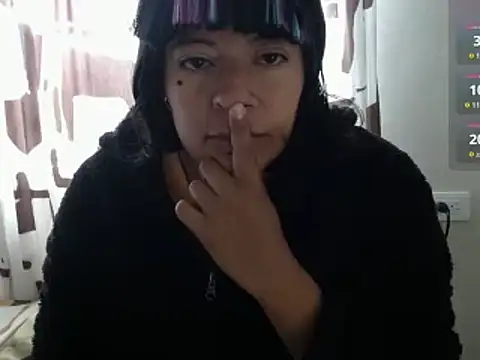 Snapshot of Acelinrose chatting on 04.21.26 Acelinrose online show from 04.21.26