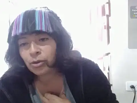 Snapshot of Acelinrose chatting on 05.22.26 Acelinrose online show from 05.22.26