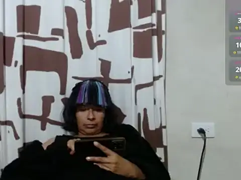 Snapshot of Acelinrose chatting on 05.28.26 Acelinrose online show from 05.28.26