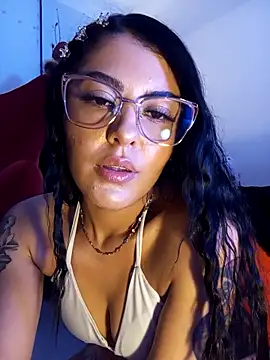 ValeNiitaLuv online show from 10.10.25