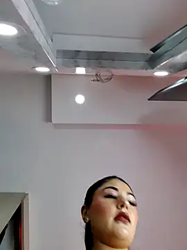 Snapshot of ValeNiitaLuv chatting on 02.01.26 ValeNiitaLuv online show from 02.01.26