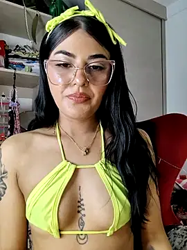 Snapshot of ValeNiitaLuv chatting on 02.05.26 ValeNiitaLuv online show from 02.05.26