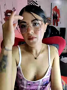 Snapshot of ValeNiitaLuv chatting on 02.11.26 ValeNiitaLuv online show from 02.11.26