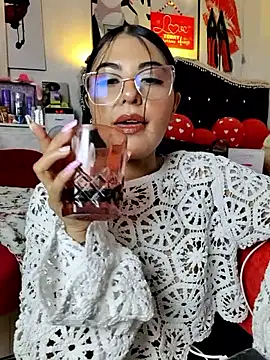 Snapshot of ValeNiitaLuv chatting on 03.01.26 ValeNiitaLuv online show from 03.01.26