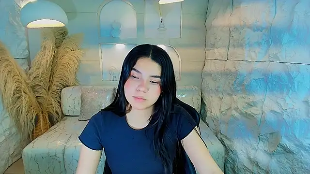 Snapshot of ambarina_r chatting on 11.27.25 ambarina r online show from 11.27.25