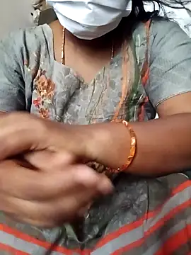 Snapshot of TeluguCuplehyd chatting on 10.10.25 TeluguCuplehyd online show from 10.10.25