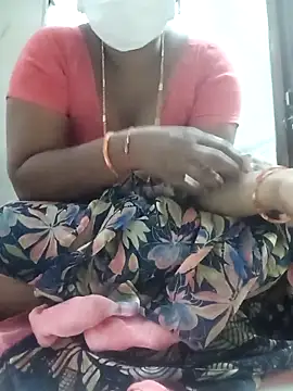 Snapshot of TeluguCuplehyd chatting on 11.08.25 TeluguCuplehyd online show from 11.08.25