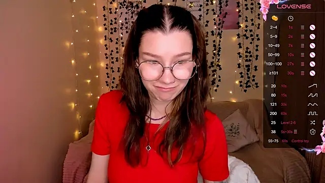 LinaBlossom  online show from 10.22.25