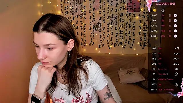 LinaBlossom  online show from 11.06.25