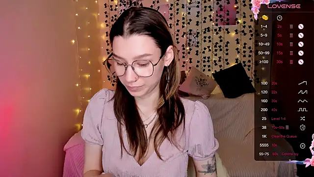 LinaBlossom  online show from 11.25.25