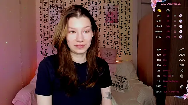 LinaBlossom  online show from 12.04.25