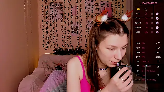 LinaBlossom  online show from 12.21.25