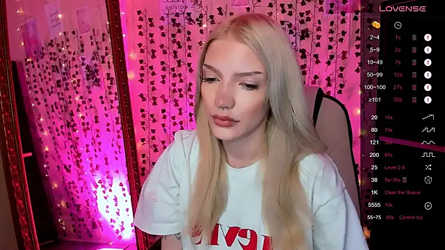 LinaBlossom  online show from 03.31.26