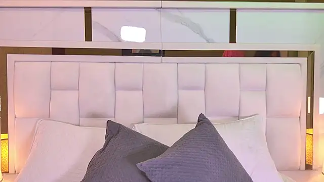 samanthaa sm online show from 12.16.25