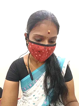 Snapshot of Tamil_Yalini12 chatting on 11.20.25 Tamil Yalini12 online show from 11.20.25