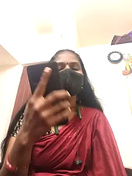 Snapshot of Tamil_Yalini12 chatting on 04.29.26 Tamil Yalini12 online show from 04.29.26