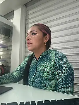 Alisson Stonee online show from 04.04.26