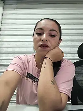 Alisson Stonee online show from 06.17.26