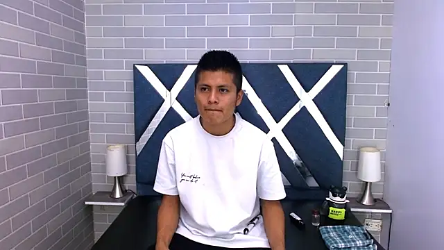 Snapshot of marcus_hans_ chatting on 11.20.25 marcus hans online show from 11.20.25