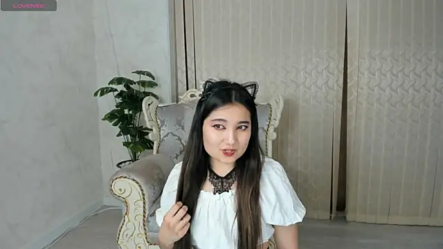 noa bloom online show from 10.30.25