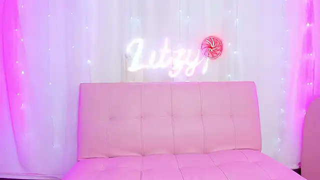 Snapshot of Pink1_ chatting on 10.09.25 Pink1 online show from 10.09.25