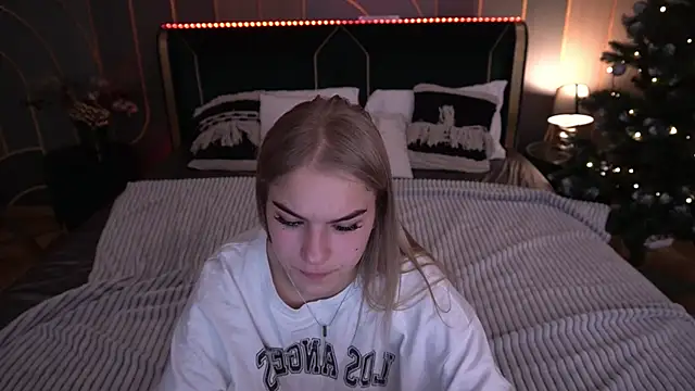 AlinaLiii online show from 01.12.26