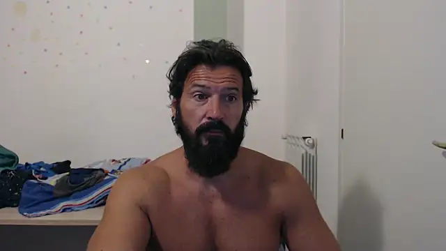 Snapshot of muscoloporco chatting on 10.02.25 muscoloporco online show from 10.02.25