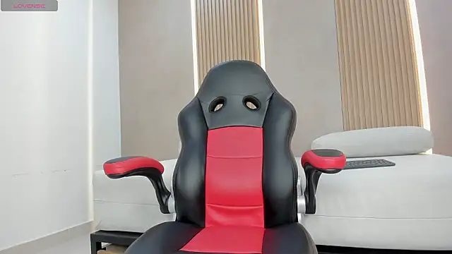 Snapshot of emily_kovac chatting on 01.17.26 emily kovac online show from 01.17.26