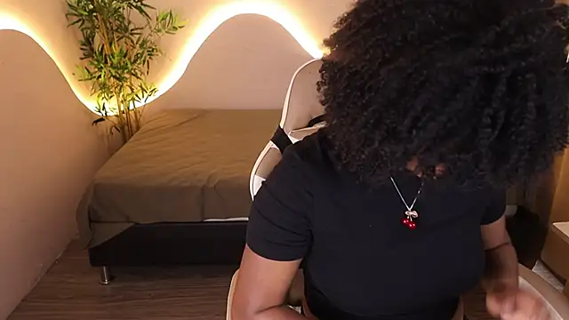 kehlannis  online show from 10.16.25