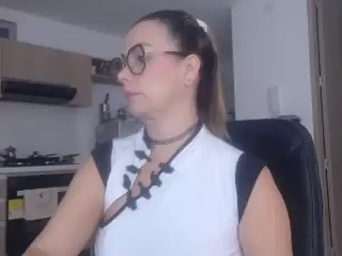 LovePaula online show from 02.19.25