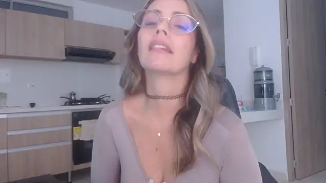 LovePaula online show from 11.30.25