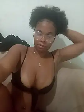 PrettahSantos online show from 12.04.25
