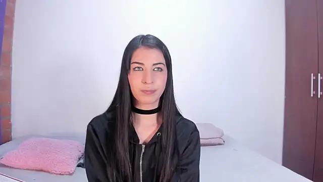 Snapshot of ScarlettRosetti chatting on 10.01.25 ScarlettRosetti online show from 10.01.25