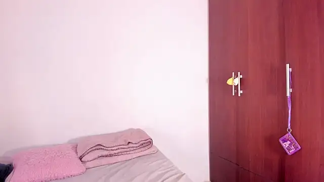 Snapshot of ScarlettRosetti chatting on 11.16.25 ScarlettRosetti online show from 11.16.25