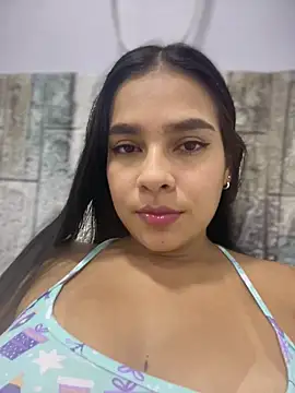 Snapshot of Valery_lux16 chatting on 04.28.26 Valery lux16 online show from 04.28.26